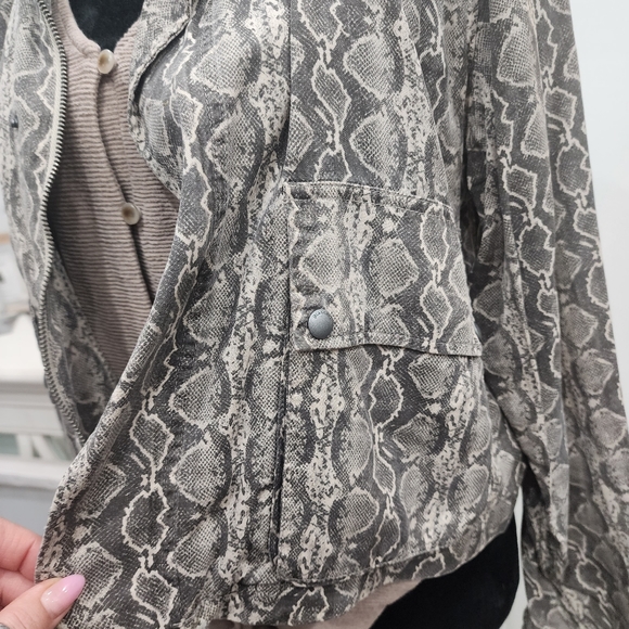 [Madewell ] Women's CUTEST ribbed button up tank top with twist tie. - Picture 5 of 11